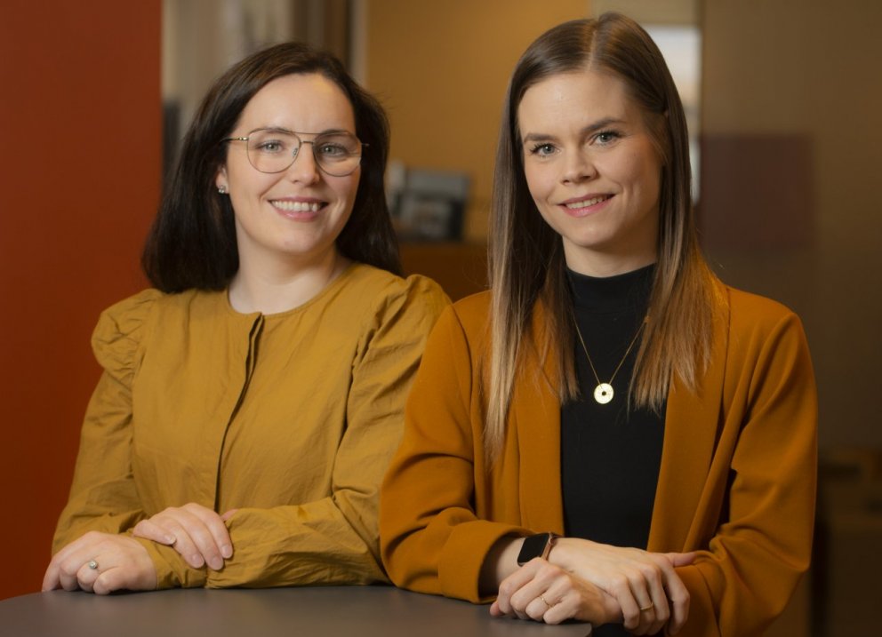 Berglind og Guðrún Rakel